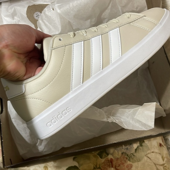 Adidas Women's Grand Court 2.0 Shoes Sneakers size 8 NWT - Picture 6 of 11